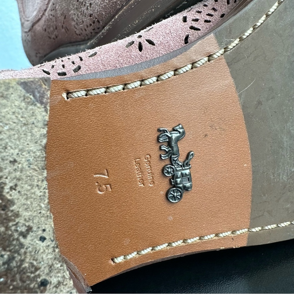 Coach Bowery Chelsea Boot with Cut Out Tea Rose Size: 7.5 - Picture 13 of 14